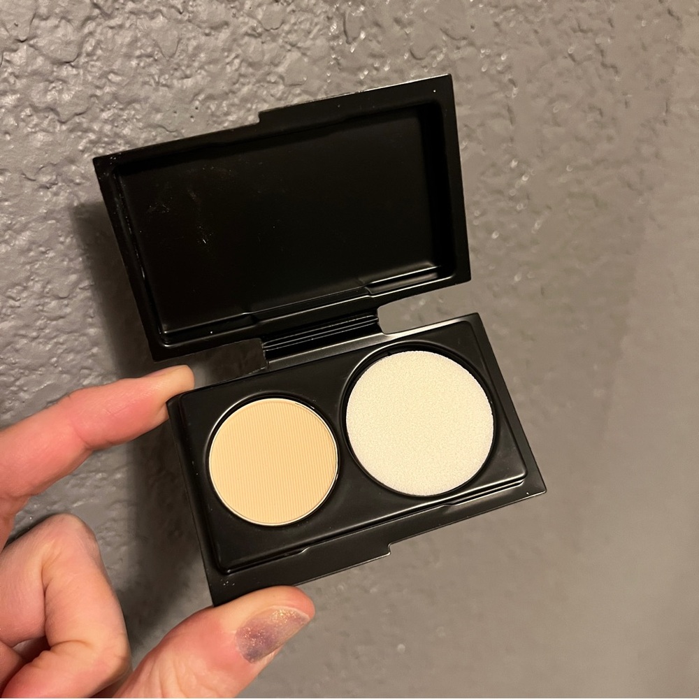 MAC studio fix powder plus foundation ultra matte finish NC20 mini